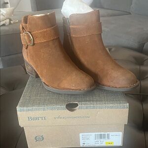 Born Women's Tan Ankle Booties Brand New in Box!